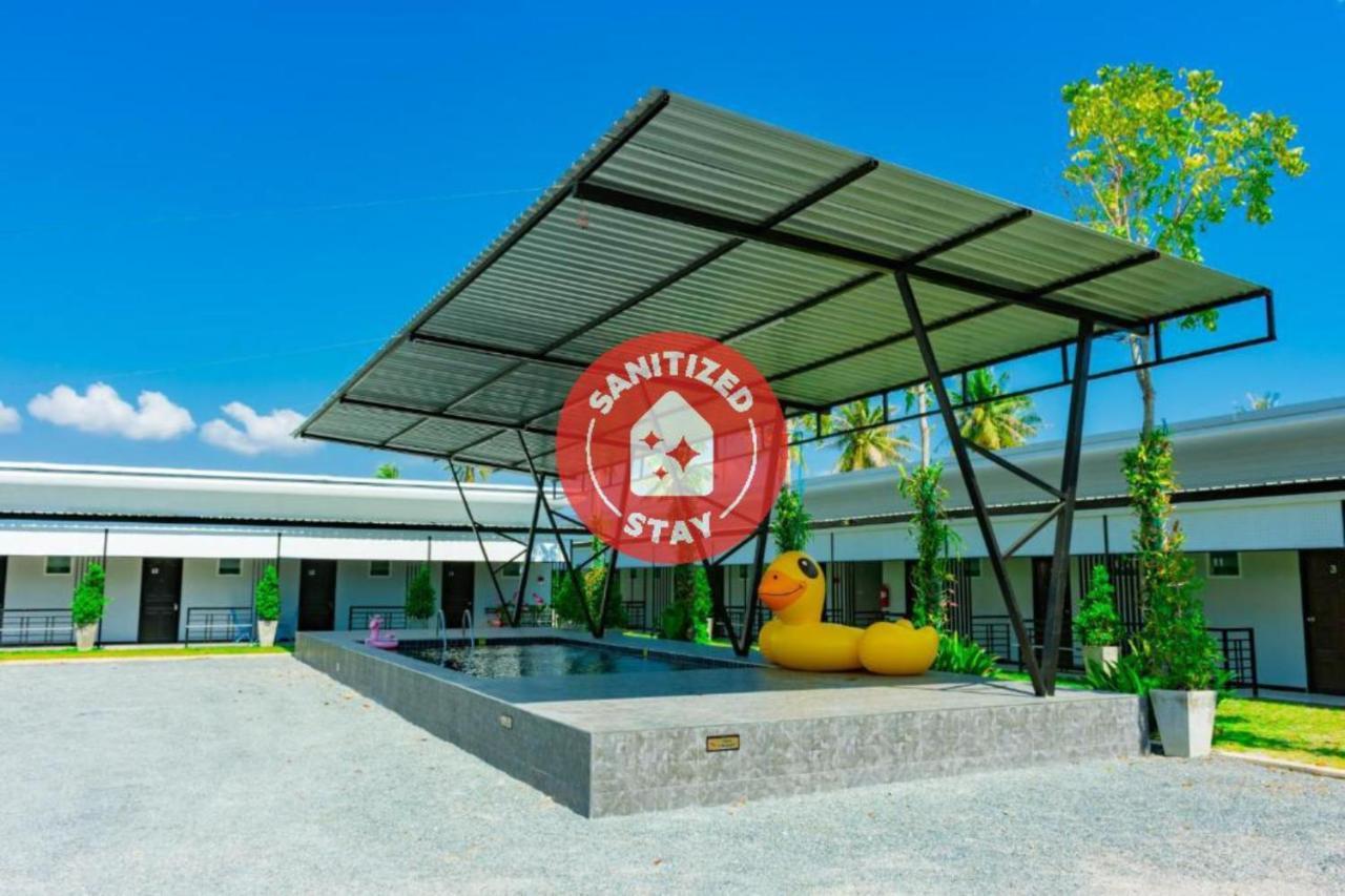 Oyo 533 Runya Poolvilla Prachuap Khiri Khan Exterior photo